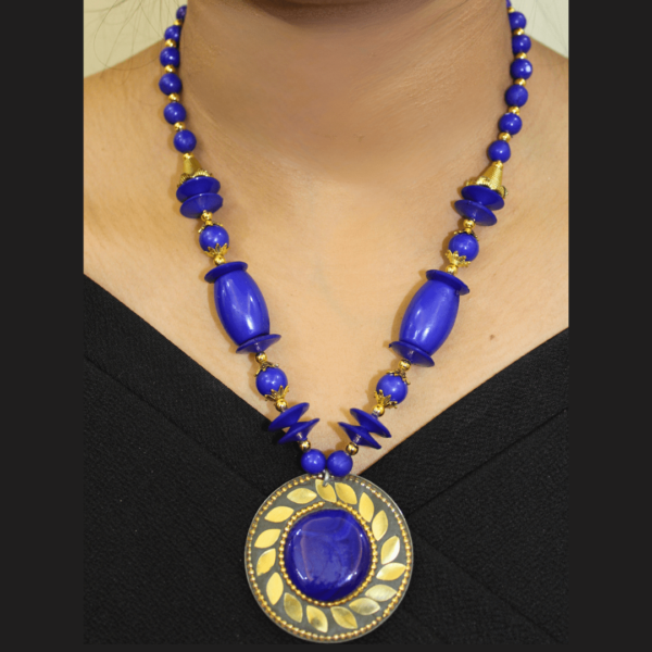 Gold plated Brass Round shape Lapis necklace with earrings