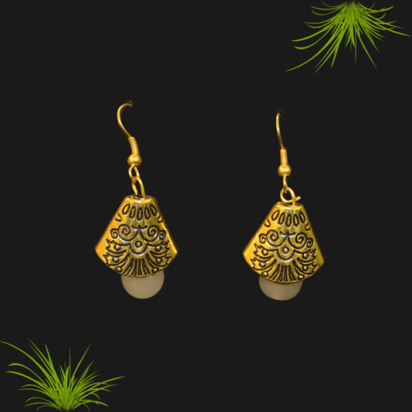 Glitterrie Oxidised Gold Moti Samosa Golden Round Sun Design Necklace set for girls or women